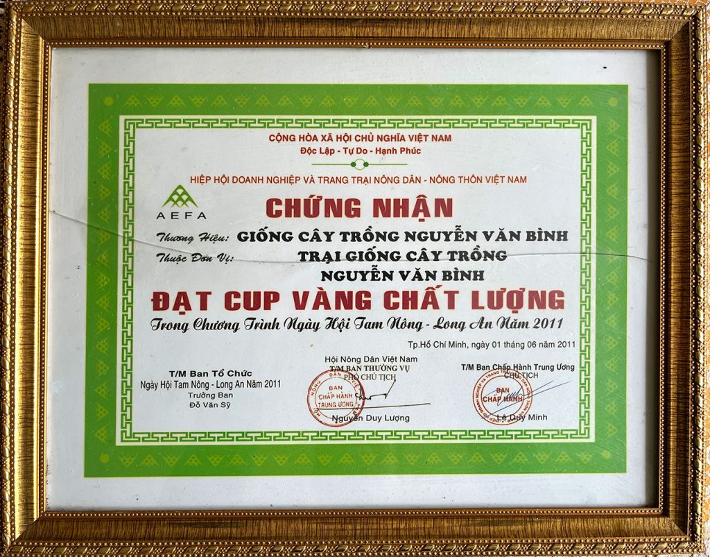 Cúp vàng chất lượng của Nguyễn Văn Bình